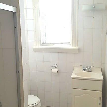 5th image of 427 Winthrop St #1