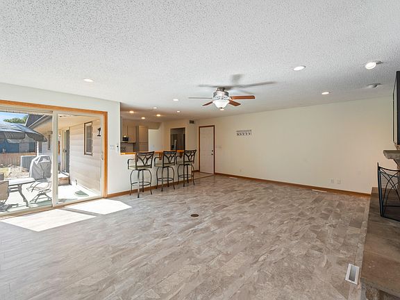 4th image of 3014 Eisenhower Ave