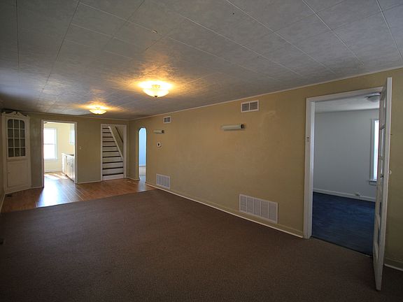 2nd image of 7287 Blue Spruce Ln