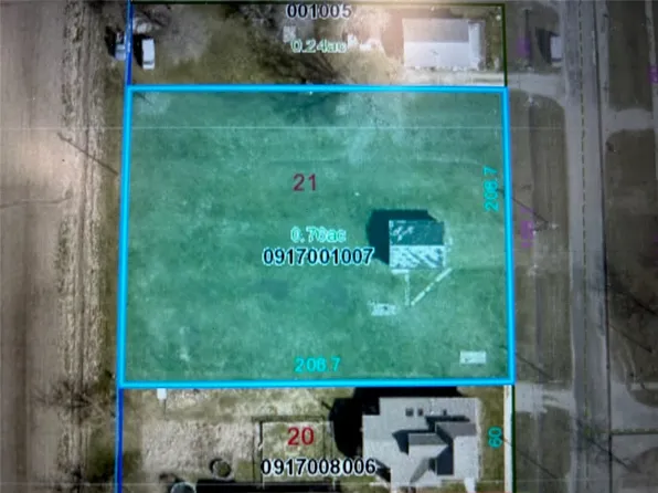 302 N 10th St, Altamont, IL 62411