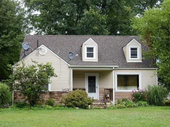 1865 Knight Rd, Akron, OH 44306