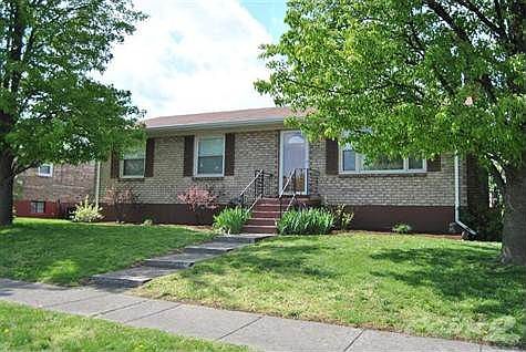 Well cared for 3 bedroom brick ranch
