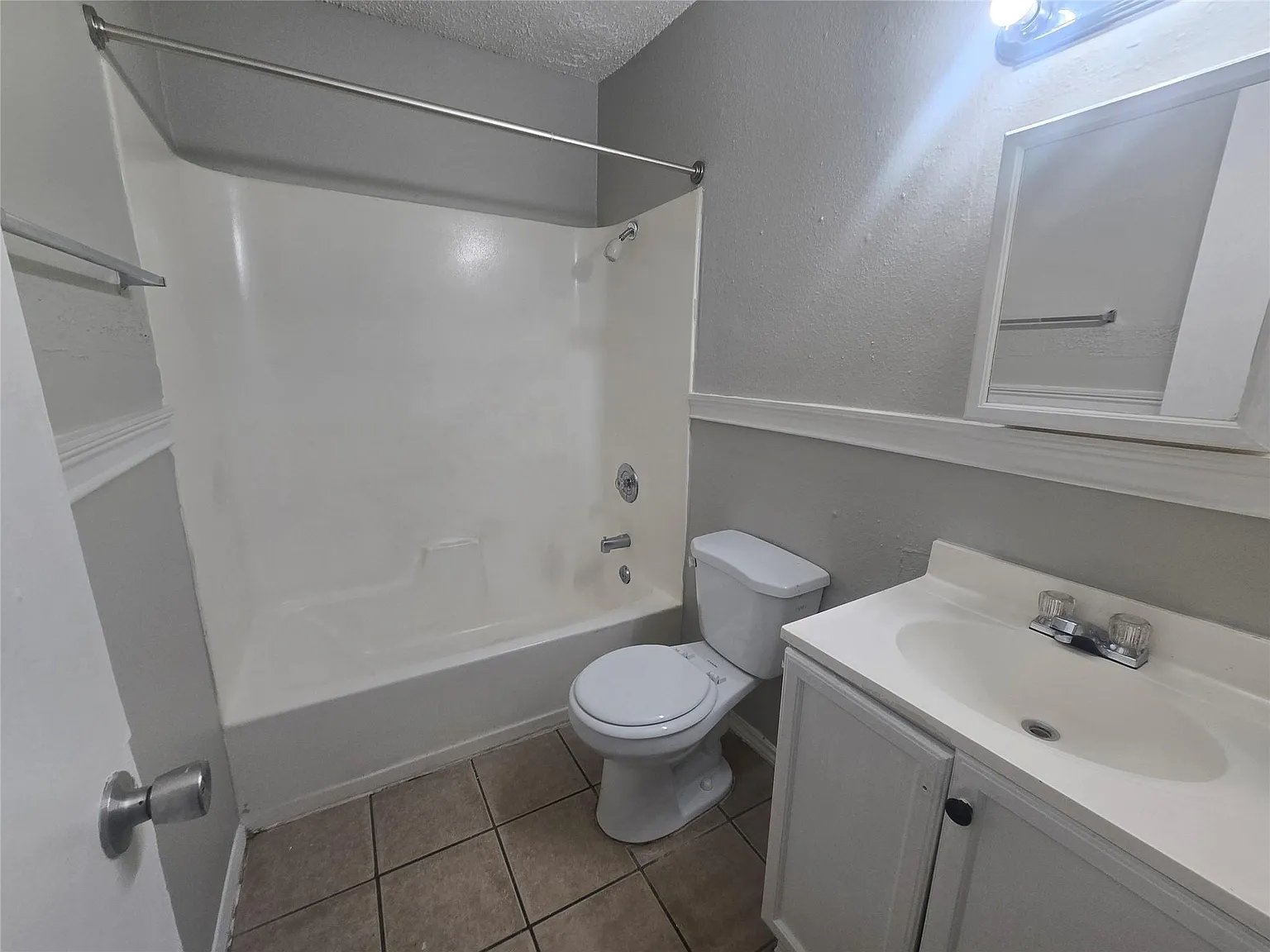 2 bed, 1.0 bath, 726 sqft, $1,000 — Photo 4