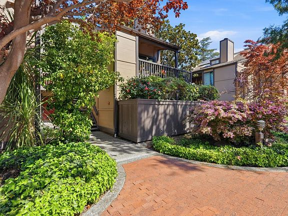 2nd image of 765 N Rengstorff Ave APT 19