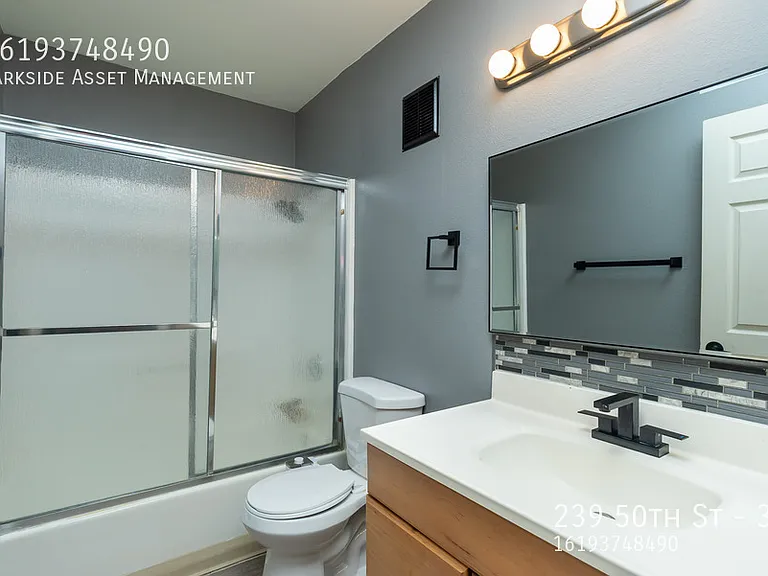 239 50th St #37 — Photo 4