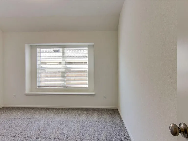 244 Glen Arbor Dr — Photo 17