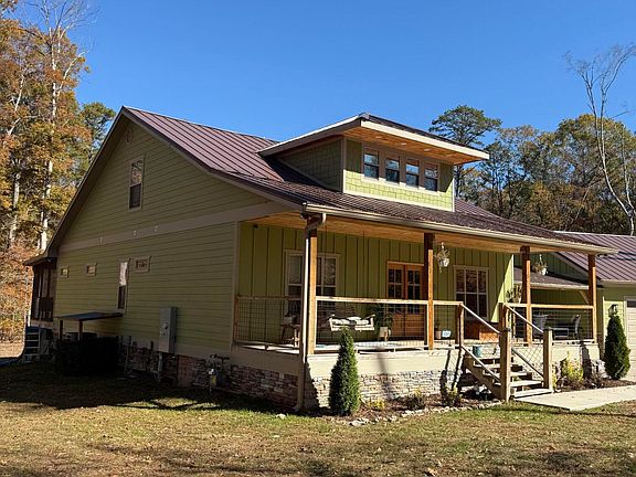2nd image of 960 Deerwood Dr