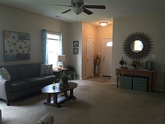 2nd image of 2715 Bond Dr