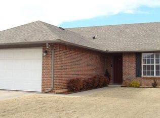 12277 SW 11th St, Yukon, OK 73099