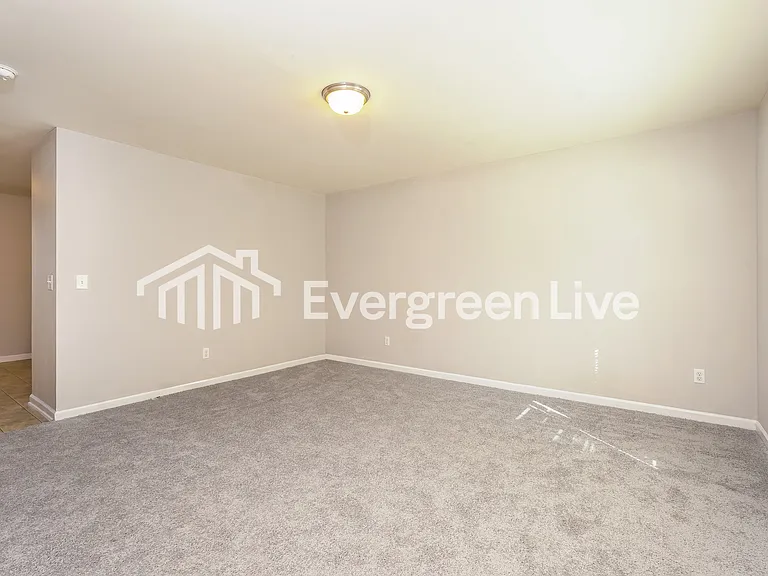 4354 Oak Pointe Dr — Photo 4