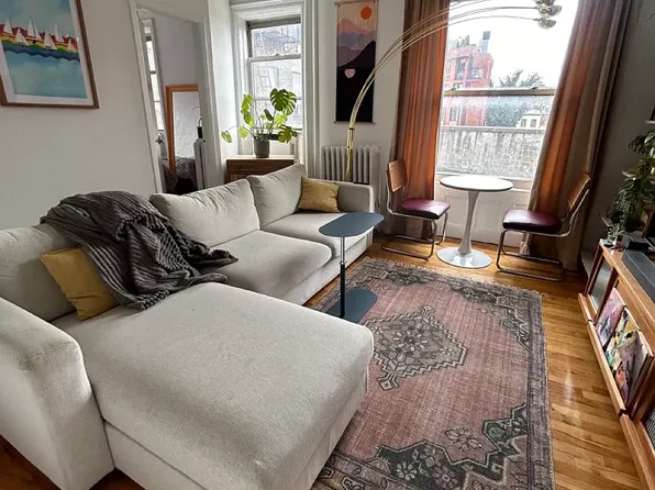 200 Waverly Pl APT 5R, New York, NY 10014