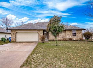 410 E Slim Wilson Blvd, Nixa, MO 65714