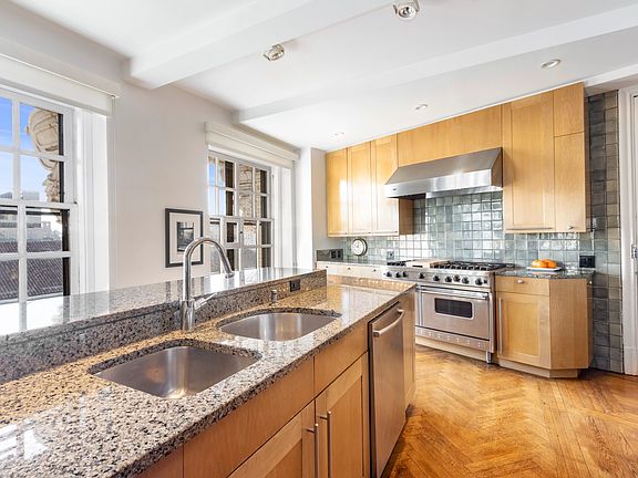 3rd image of 2109 Broadway #12109-129