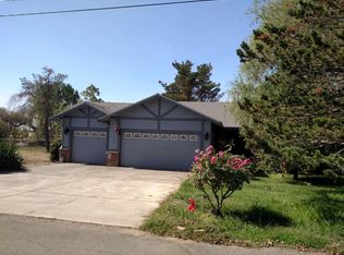 8876 Country Hill Dr, Elk Grove, CA 95624