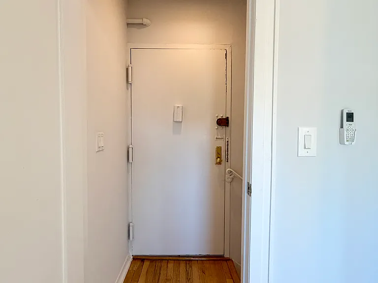 61 Christopher St #5C — Photo 26