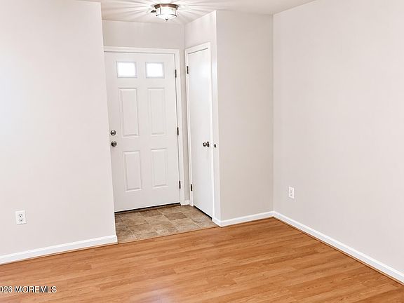 2nd image of 113 Dundee Ct