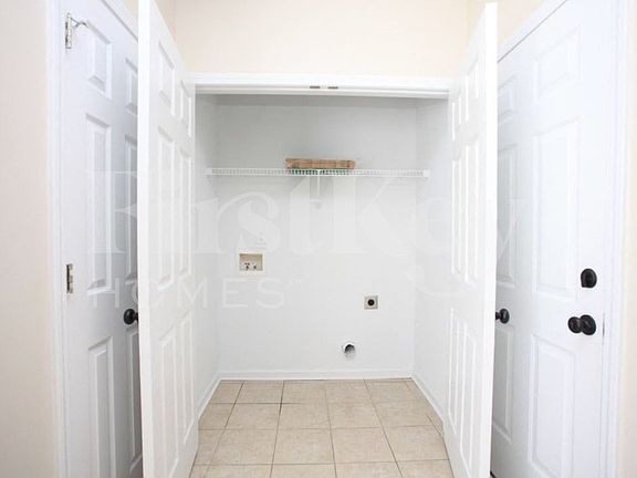 5th image of 304 Margaret Kelly Ct