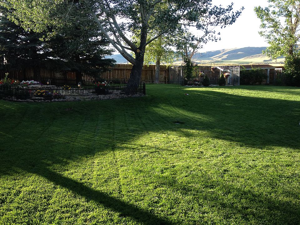 2nd image of 418 Clover Cir