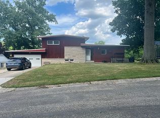 318 Fletcher Dr, Danville, IL 61832