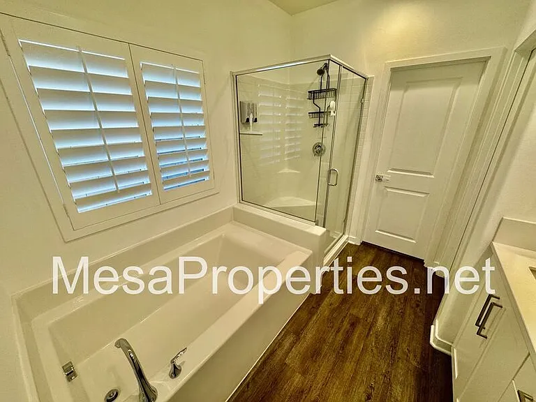 5229 Jarvis Ln — Photo 16