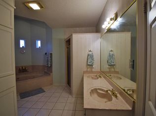 8 Villa Del Mar, Port Lavaca, TX 77979