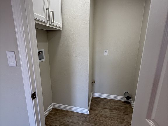 5th image of 4823 W Myrtle Ave #B