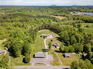 3429 Old Us Highway 421 E, Yadkinville, NC 27055