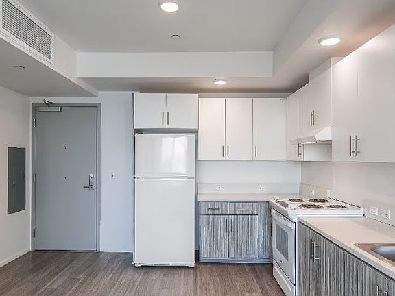 3rd image of 4320 44th St #4320