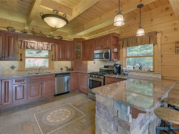 3rd image of 273 Rose Petal Ln