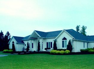 50 Oakgrove Ct, Elma, NY 14059