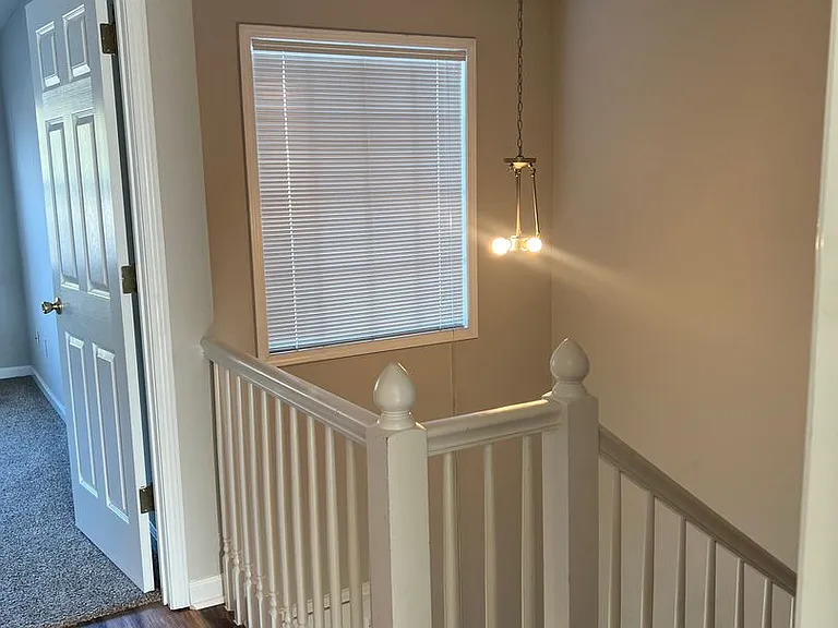 195 N Springview Dr — Photo 8