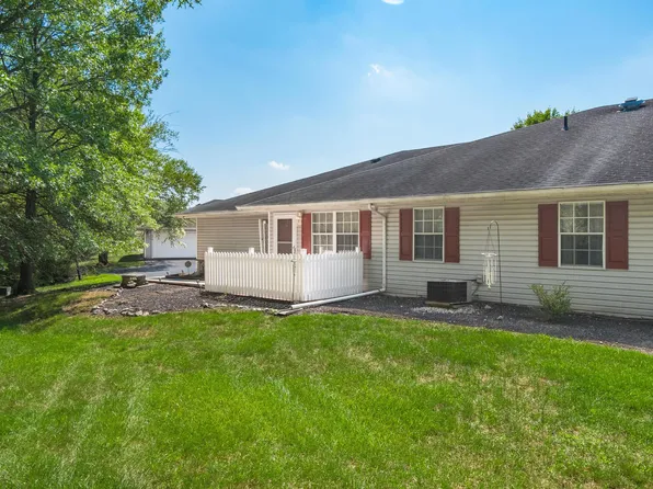 4382 Greystone Village Dr #18A, Columbus, OH 43228