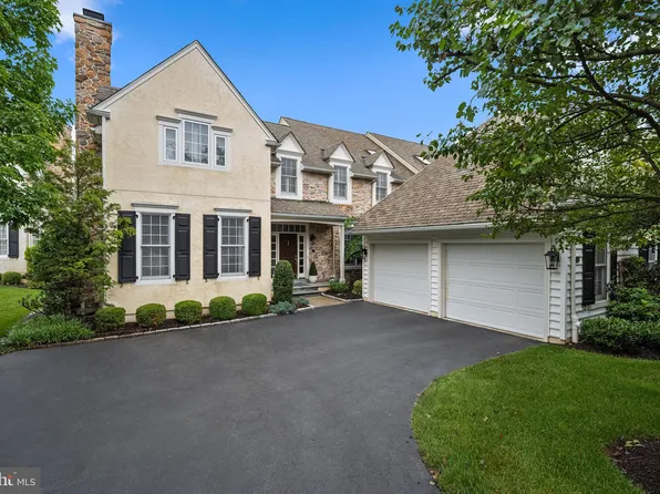 309 Applebrook Dr, Malvern, PA 19355