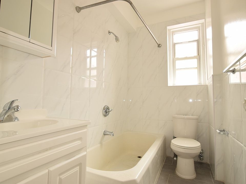2nd image of 1097 Bushwick Ave