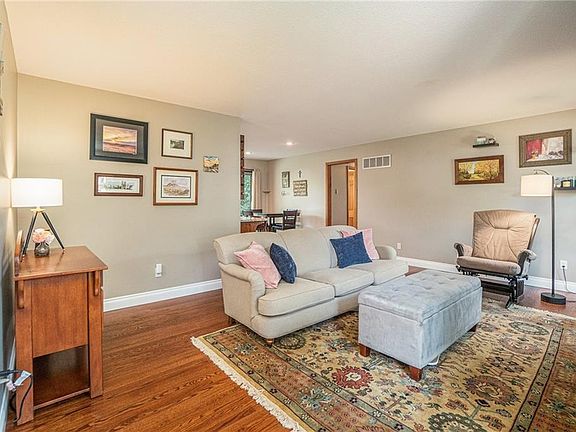 4th image of 6841 Mastin Dr