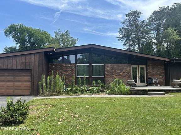 3rd image of 7121 Stone Mill Dr