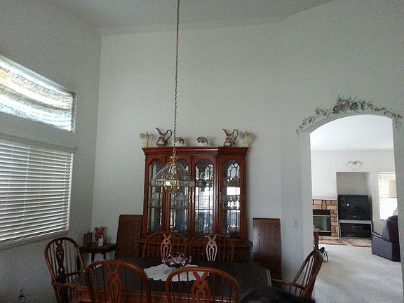 5th image of 15419 Darlene St