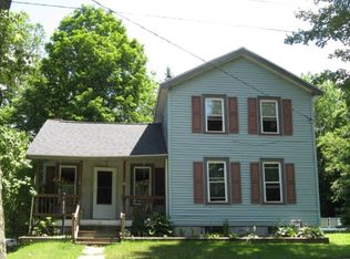14543 S Main St, Waterford, PA