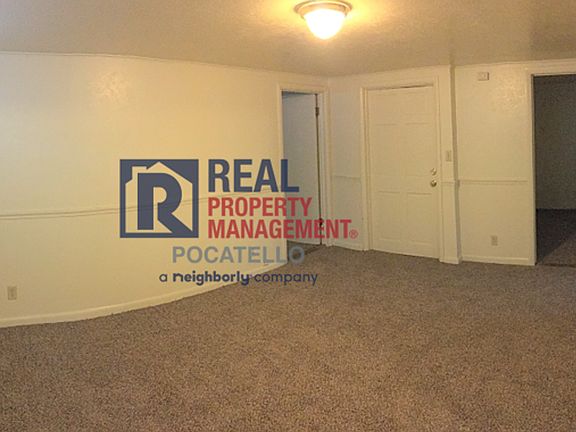 3rd image of 791 & 793 McKinley Ave #793-1/2