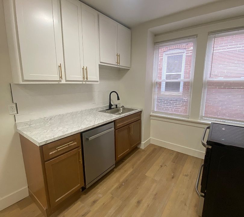 1st image of 4746 S Grand Blvd #2N