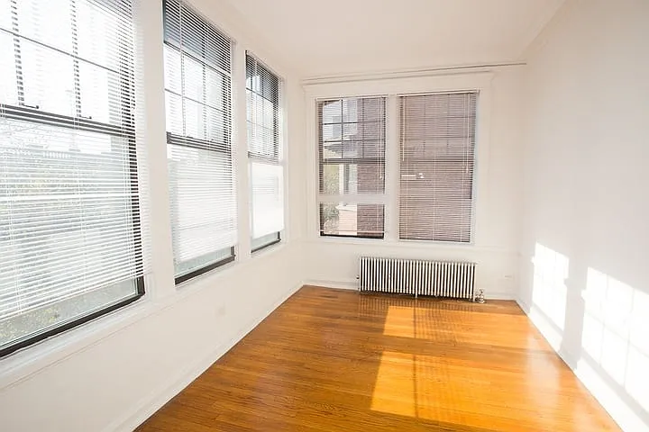 5325 S. Hyde Park Boulevard — Photo 13