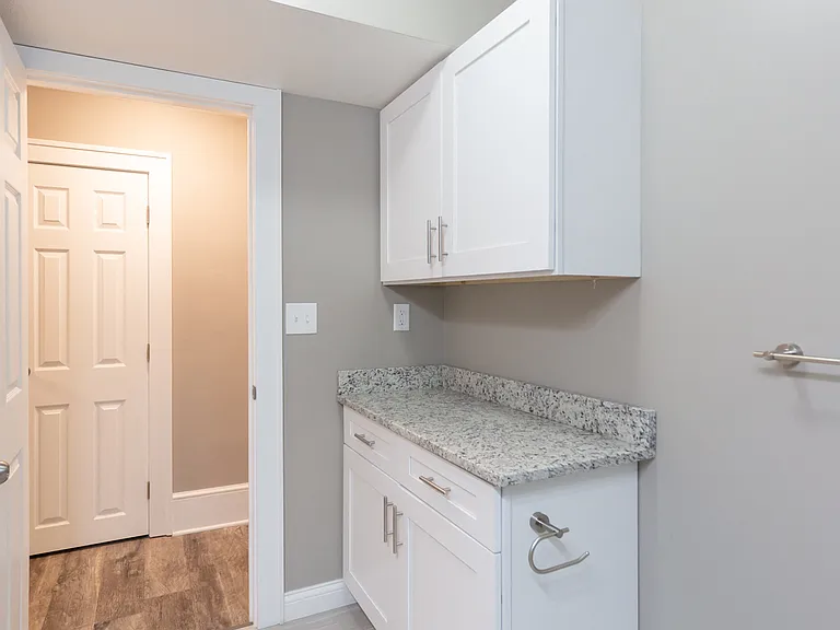 2753 Euclid Heights Blvd — Photo 28