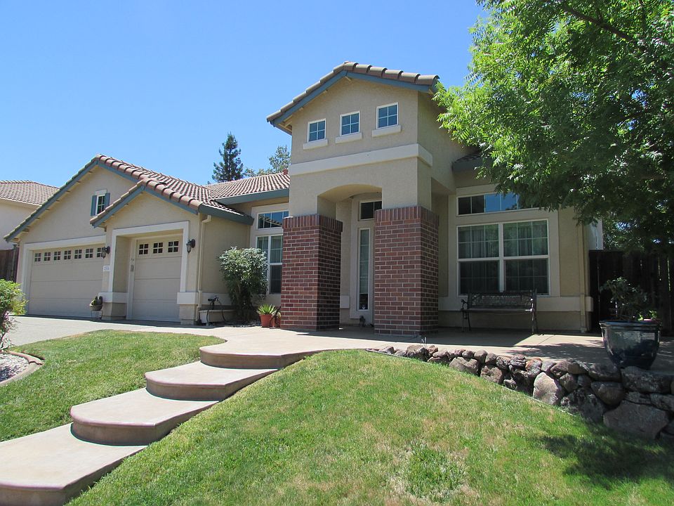 1st image of 2906 Cameron Dr