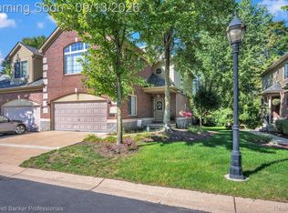 53167 Celtic Dr #8, Utica, MI 48315