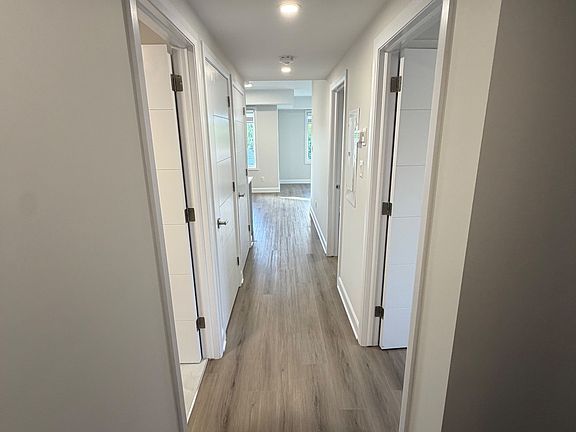 3rd image of 258 Montfort St