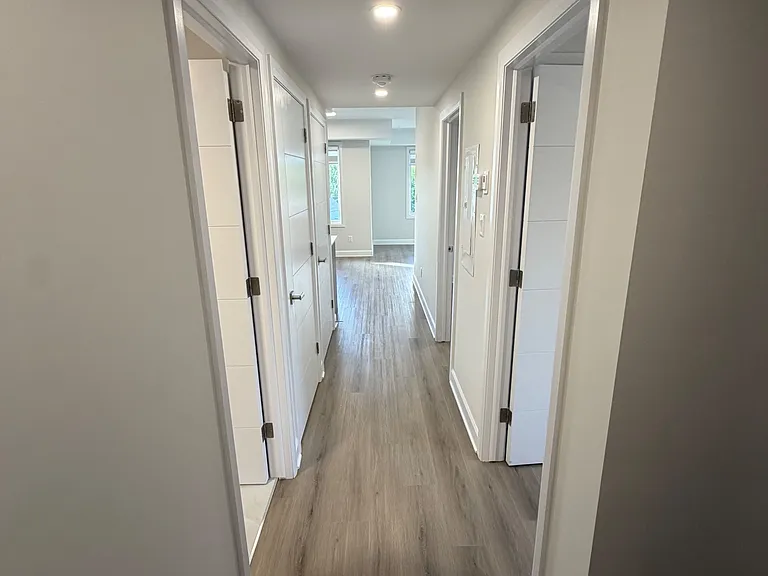 258 Montfort St — Photo 3