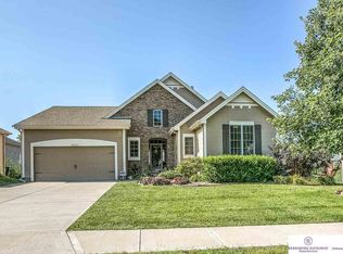 14717 Crown Point Ave, Omaha, NE 68116