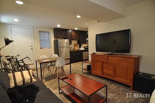 2nd image of 1642 N North Ave #G