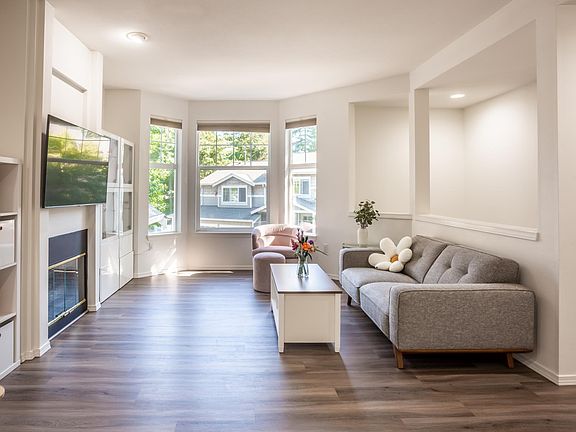 5th image of 17712 NE 96th Way Unit 2