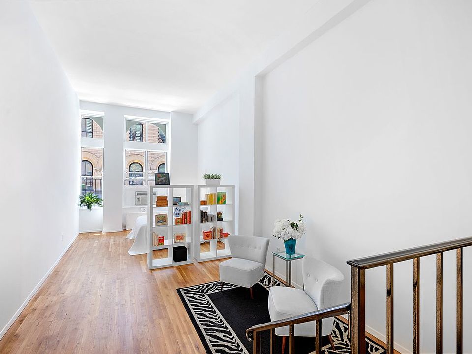 1st image of 15 Waverly Pl #2H